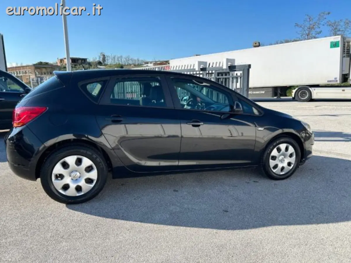 Opel Astra usata a Campobasso (17)