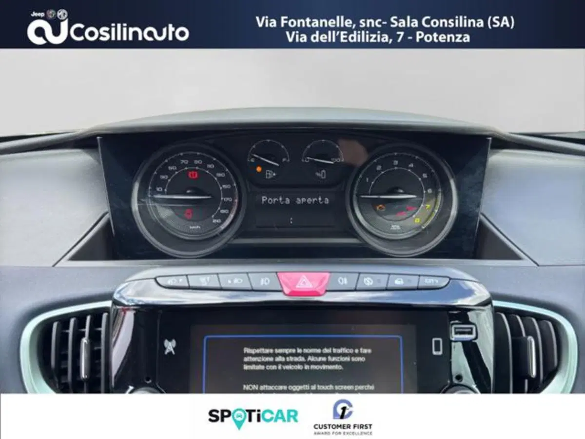 Lancia Ypsilon usata a Salerno (14)