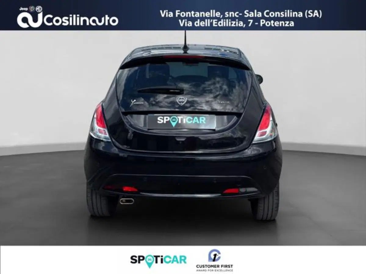 Lancia Ypsilon usata a Salerno (4)