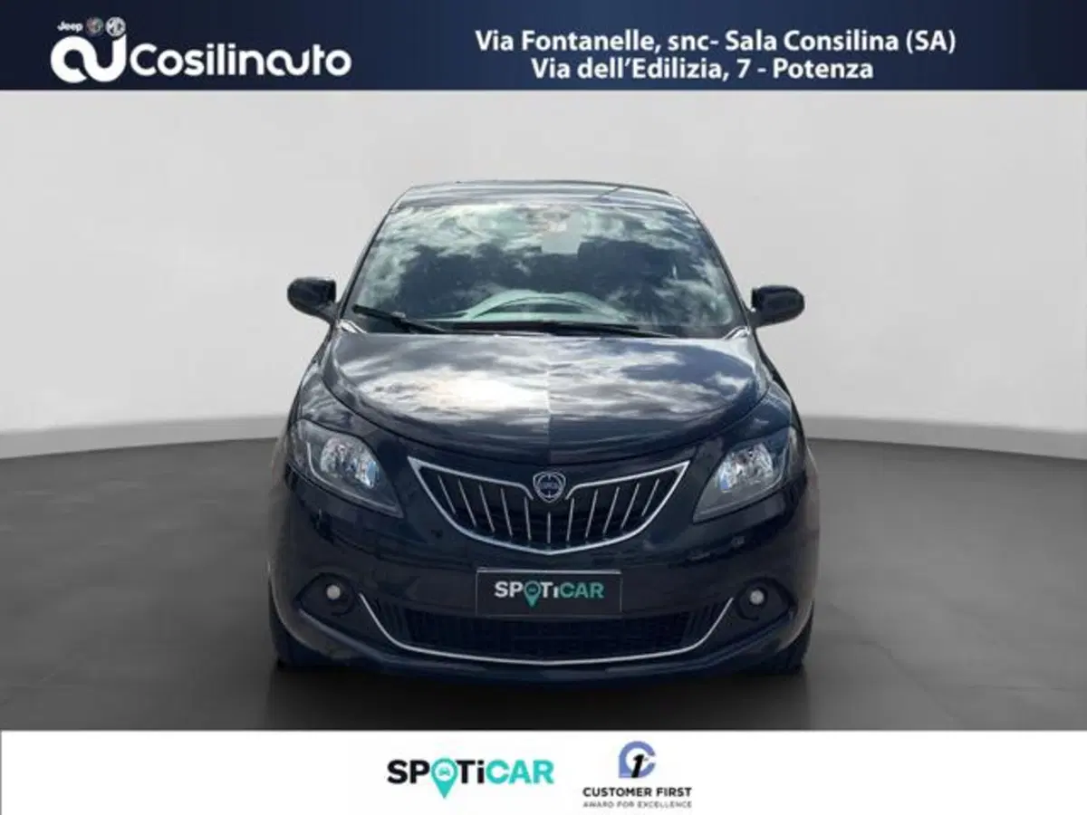 Lancia Ypsilon usata a Salerno (8)