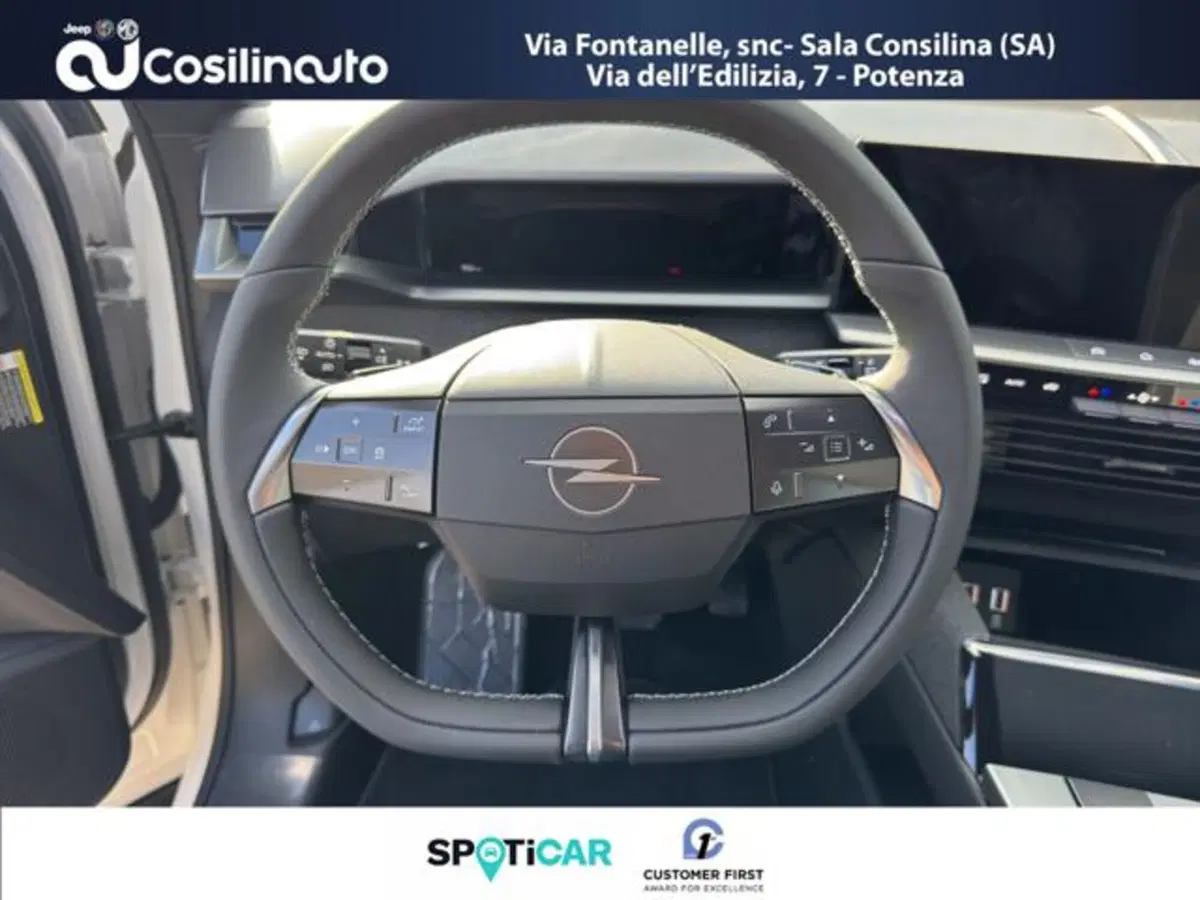 Opel Grandland nuova a Salerno (12)