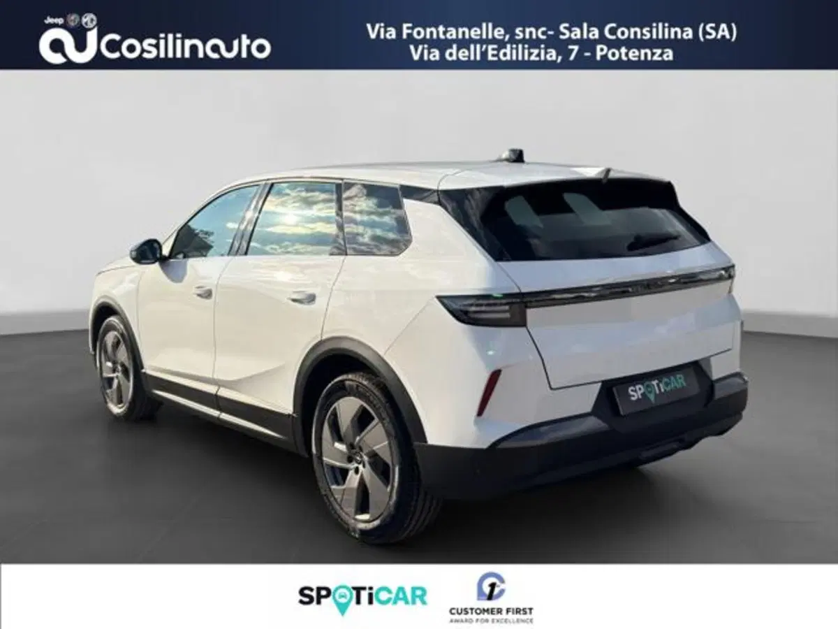 Opel Grandland nuova a Salerno (3)