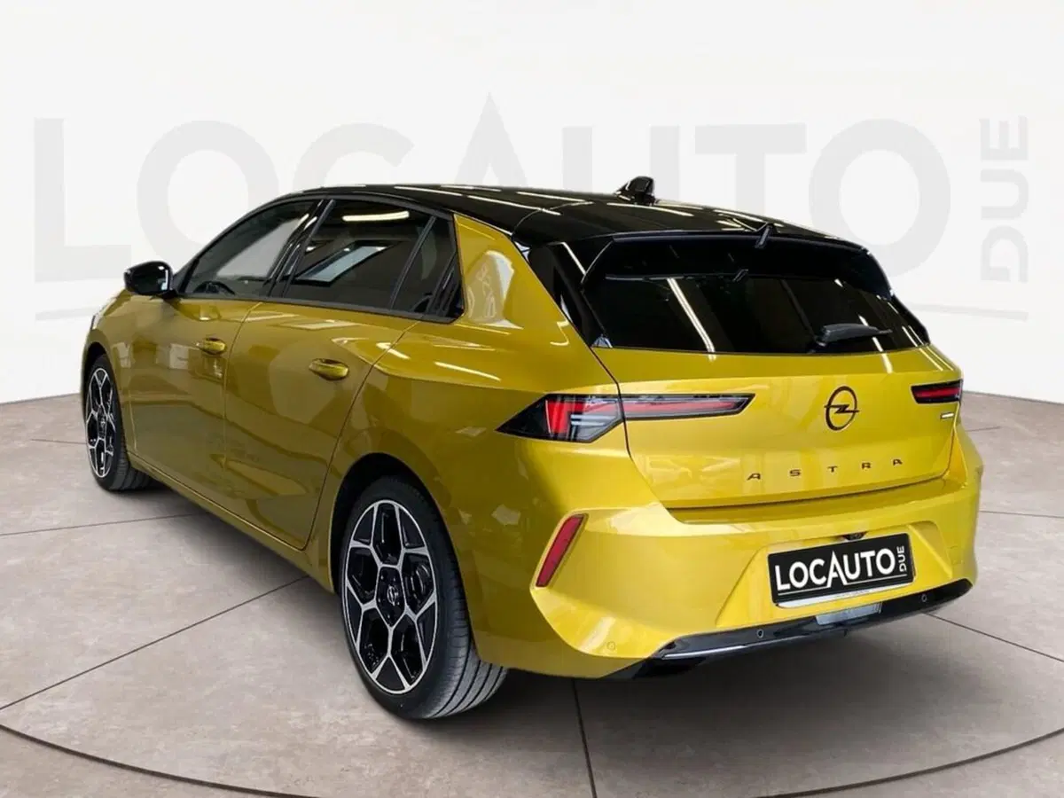 Opel Astra nuova a Torino (5)
