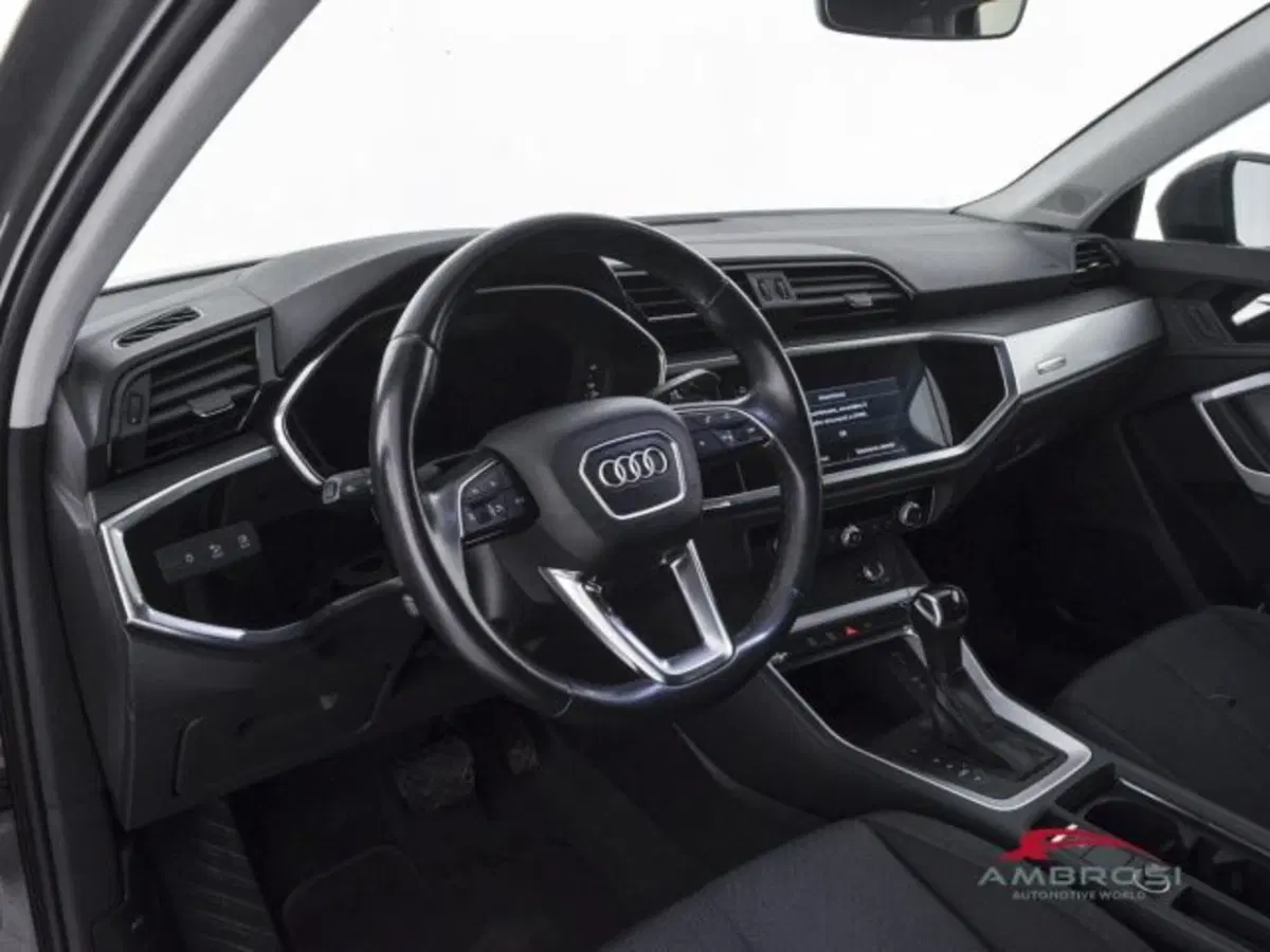 Audi Q3 Sportback usata a Perugia (8)