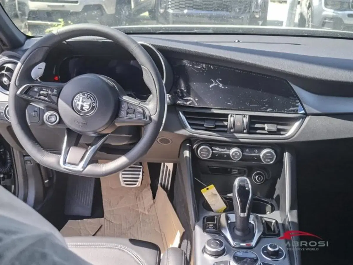 Alfa Romeo Giulia nuova a Perugia (13)