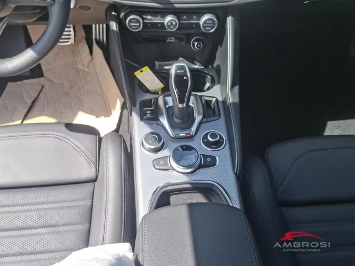 Alfa Romeo Giulia nuova a Perugia (14)