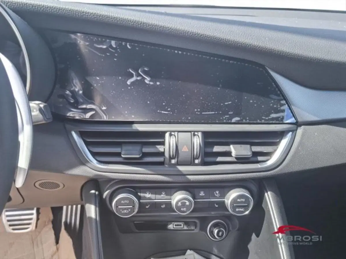 Alfa Romeo Giulia nuova a Perugia (15)