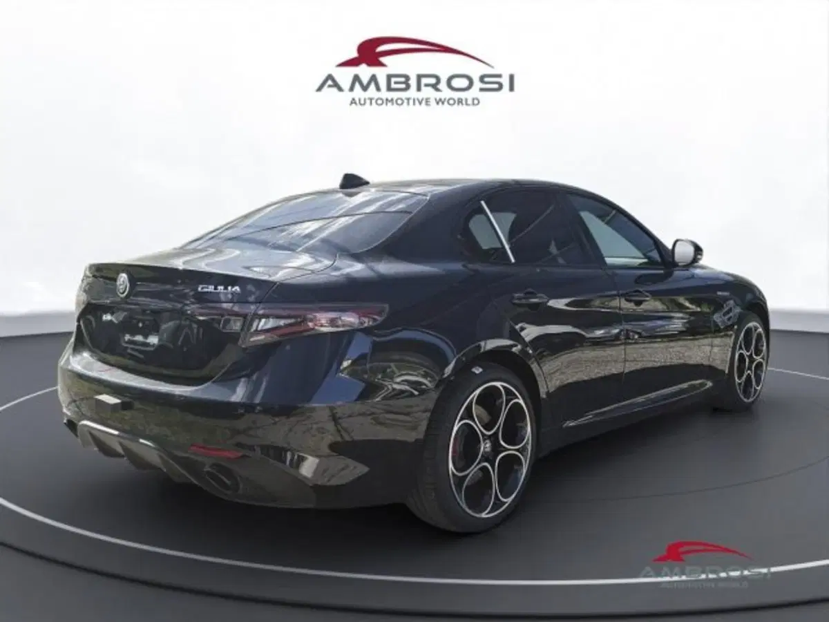 Alfa Romeo Giulia nuova a Perugia (3)
