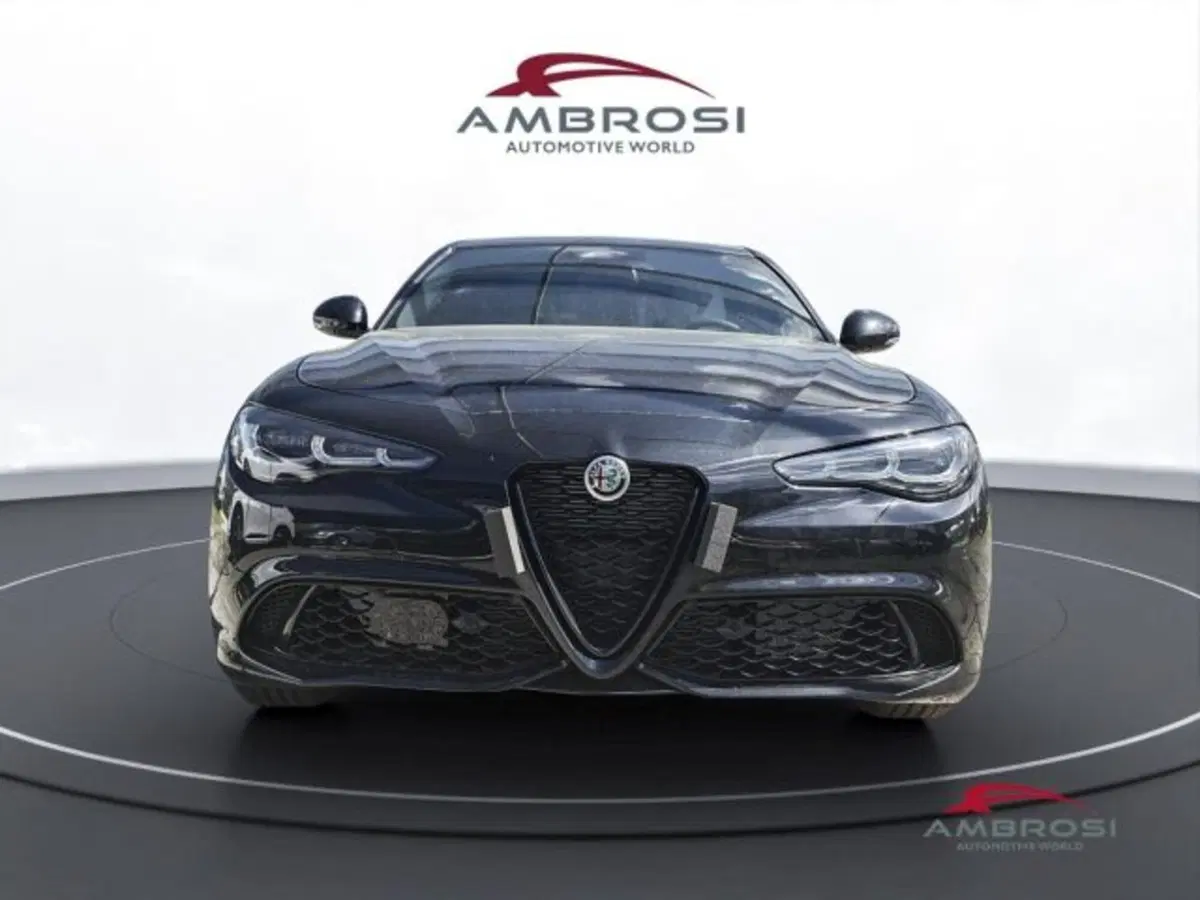 Alfa Romeo Giulia nuova a Perugia (7)