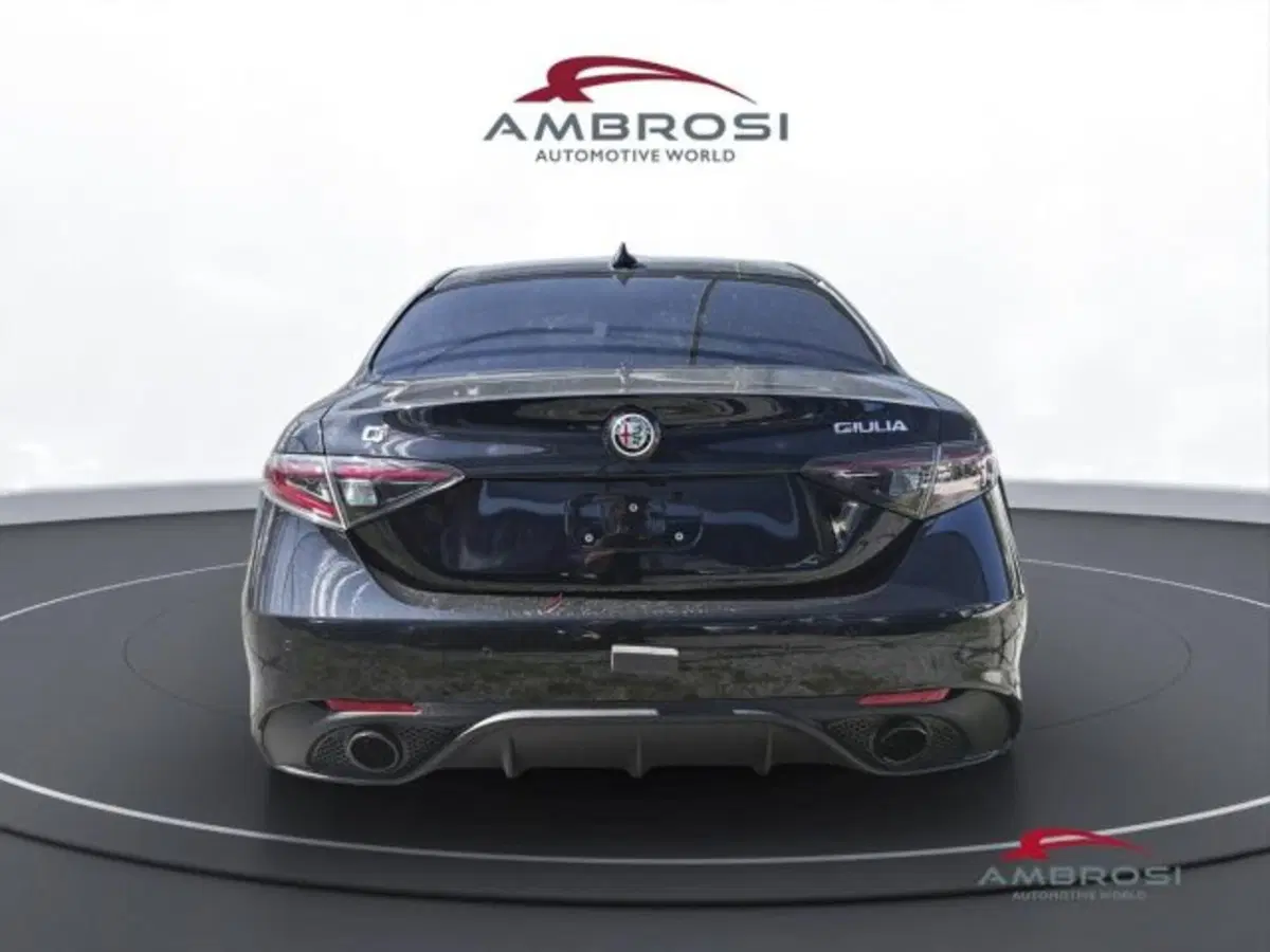 Alfa Romeo Giulia nuova a Perugia (8)