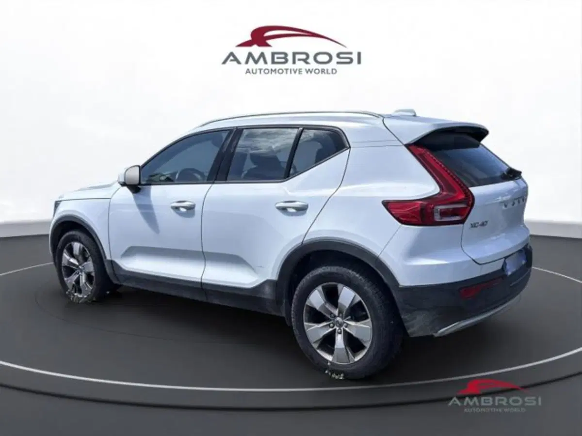 Volvo XC40 usata a Perugia (4)