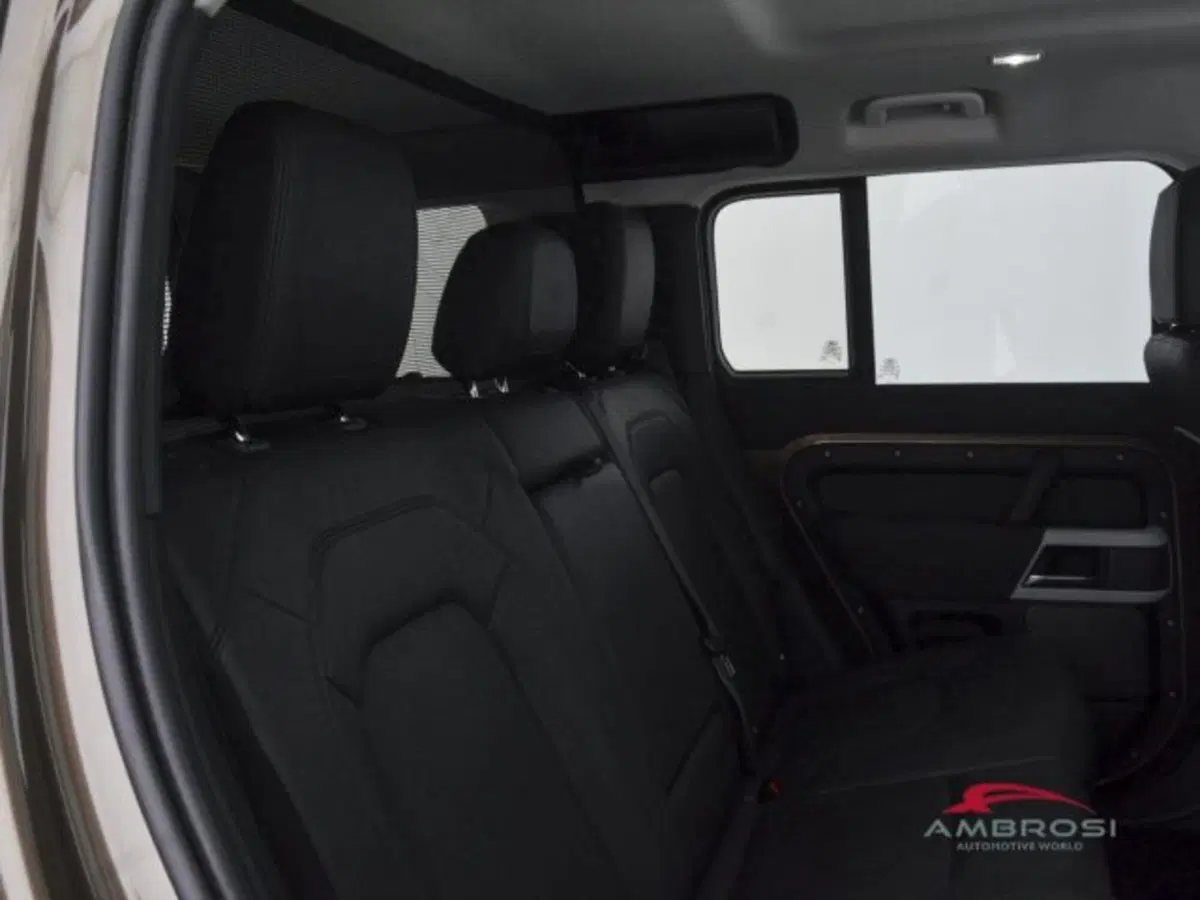 Land Rover Defender usata a Perugia (11)