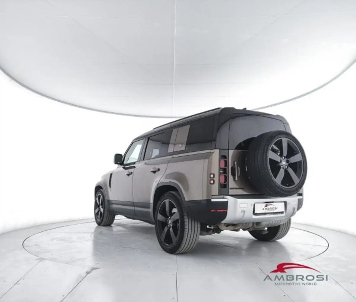 Land Rover Defender usata a Perugia (4)