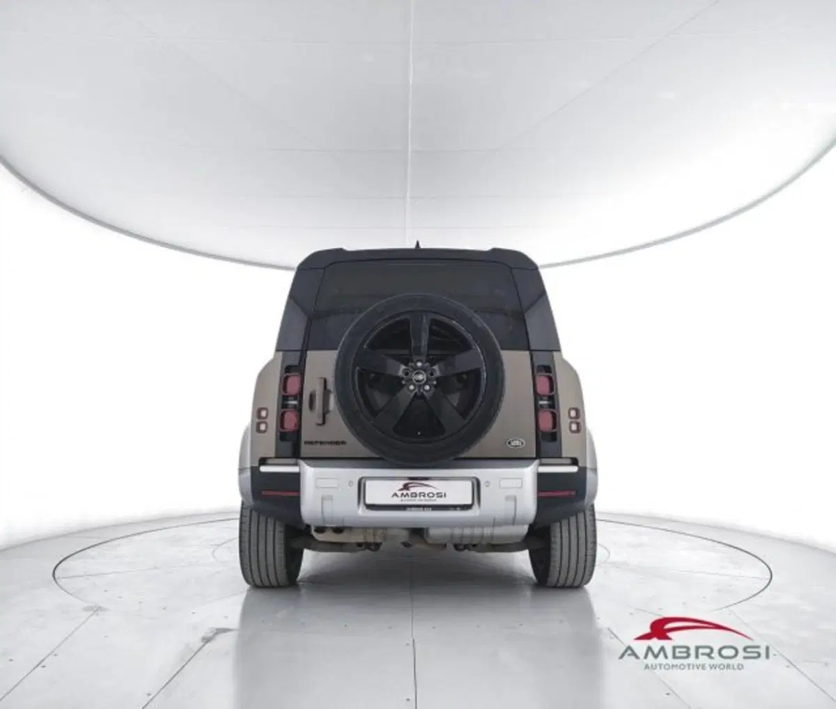 Land Rover Defender usata a Perugia (6)