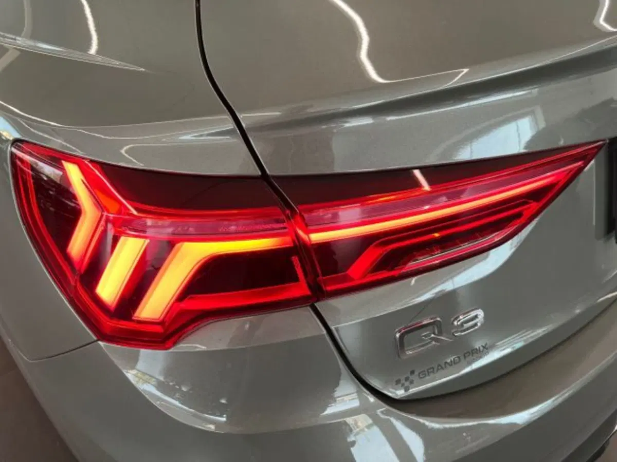 Audi Q3 Sportback usata a Bologna (8)