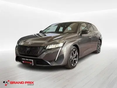 Peugeot 308 SW 1.6 hybrid phev Allure 180cv e-eat8 del 2023 usata a Castenaso