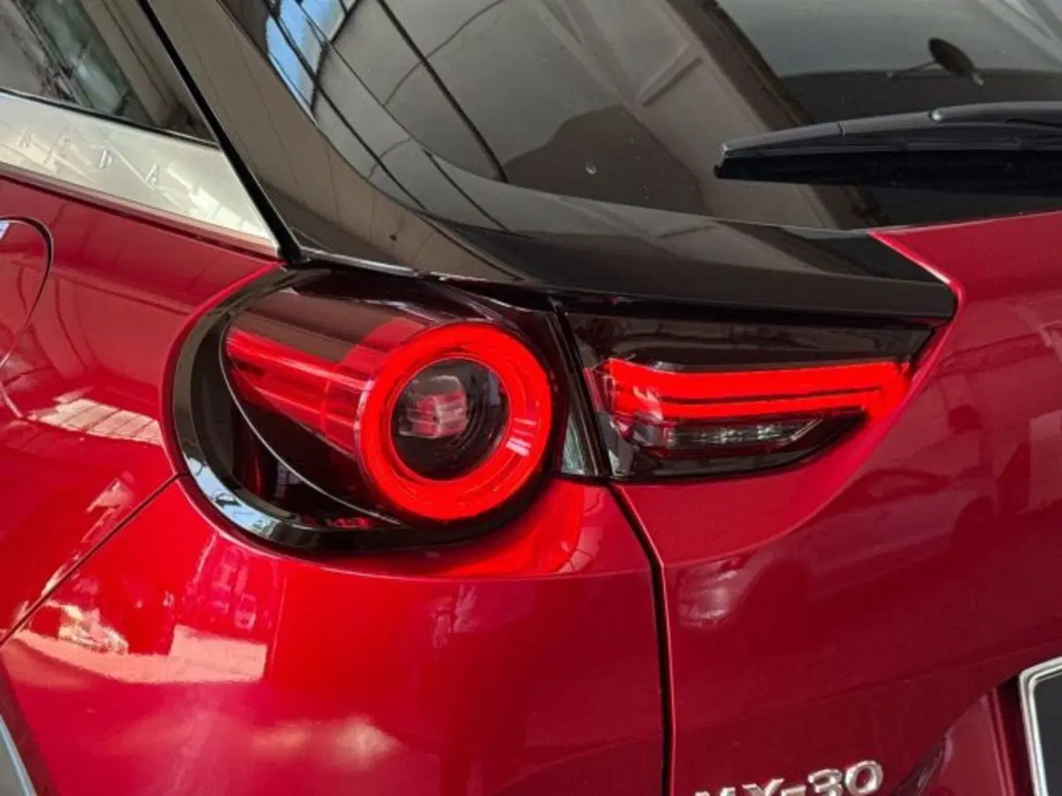 Mazda MX-30 R-EV usata a Bologna (8)