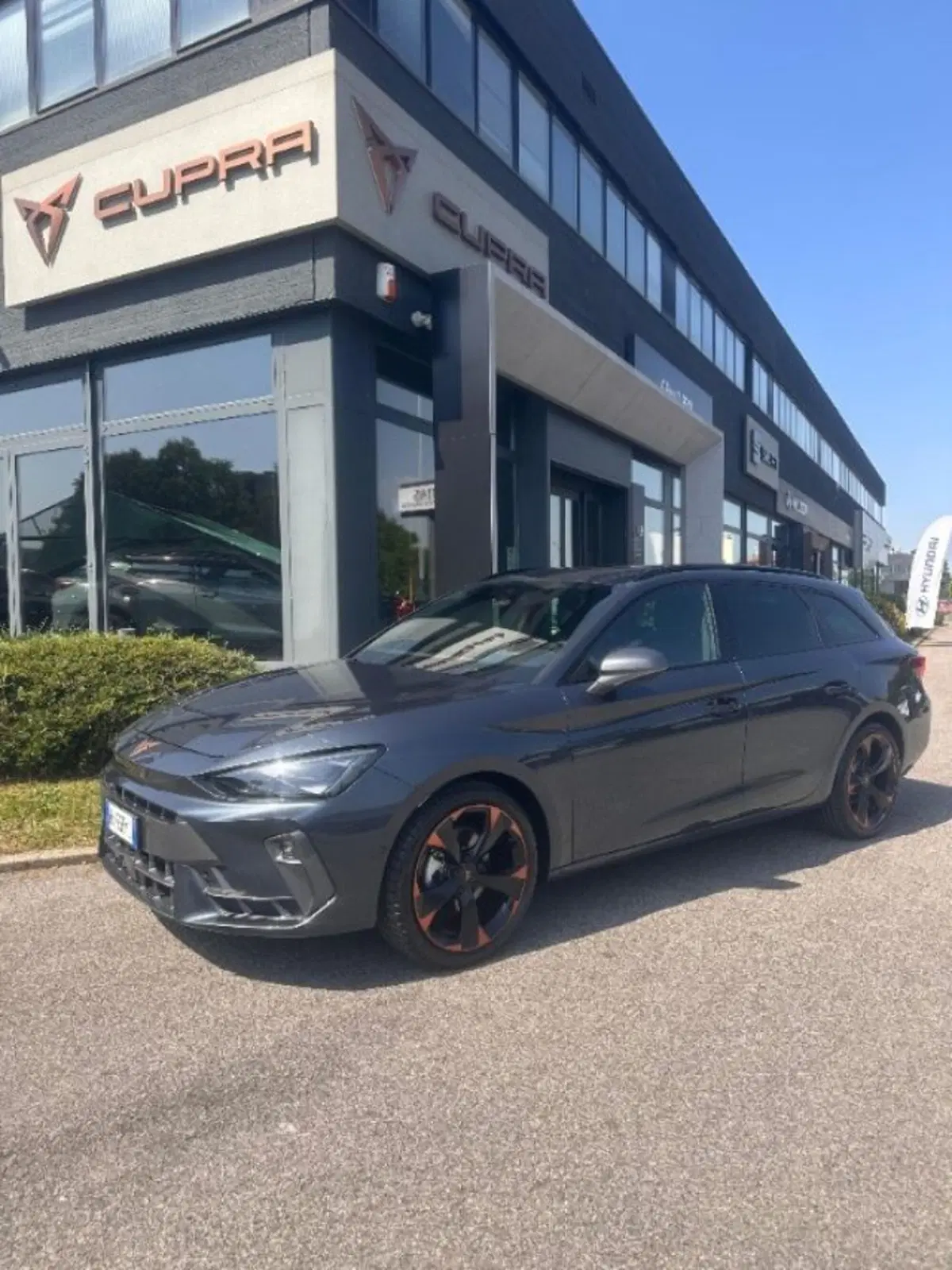 Cupra Leon Station Wagon nuova a Bologna