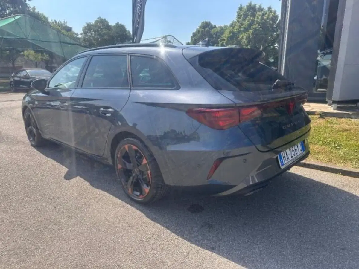 Cupra Leon Station Wagon nuova a Bologna (6)