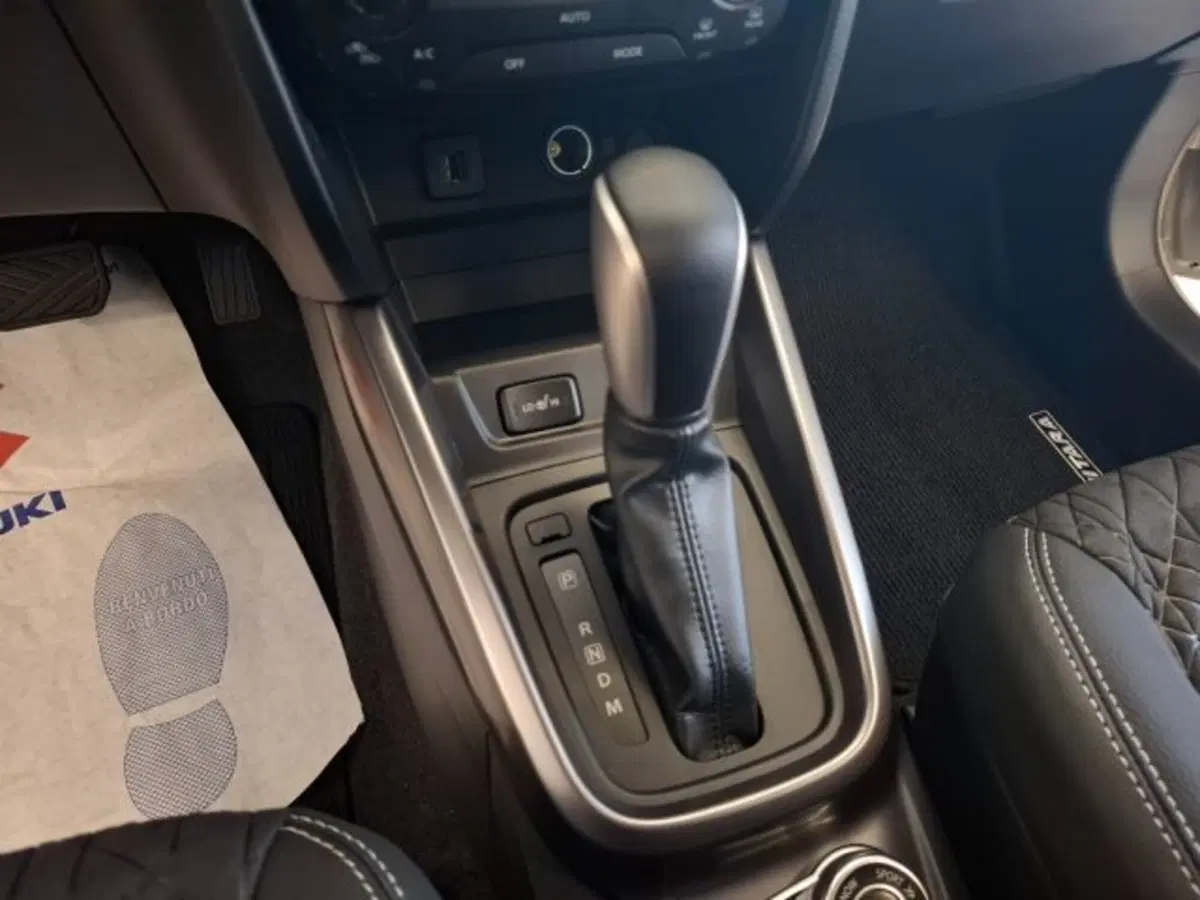 Suzuki Vitara nuova a Reggio Emilia (10)