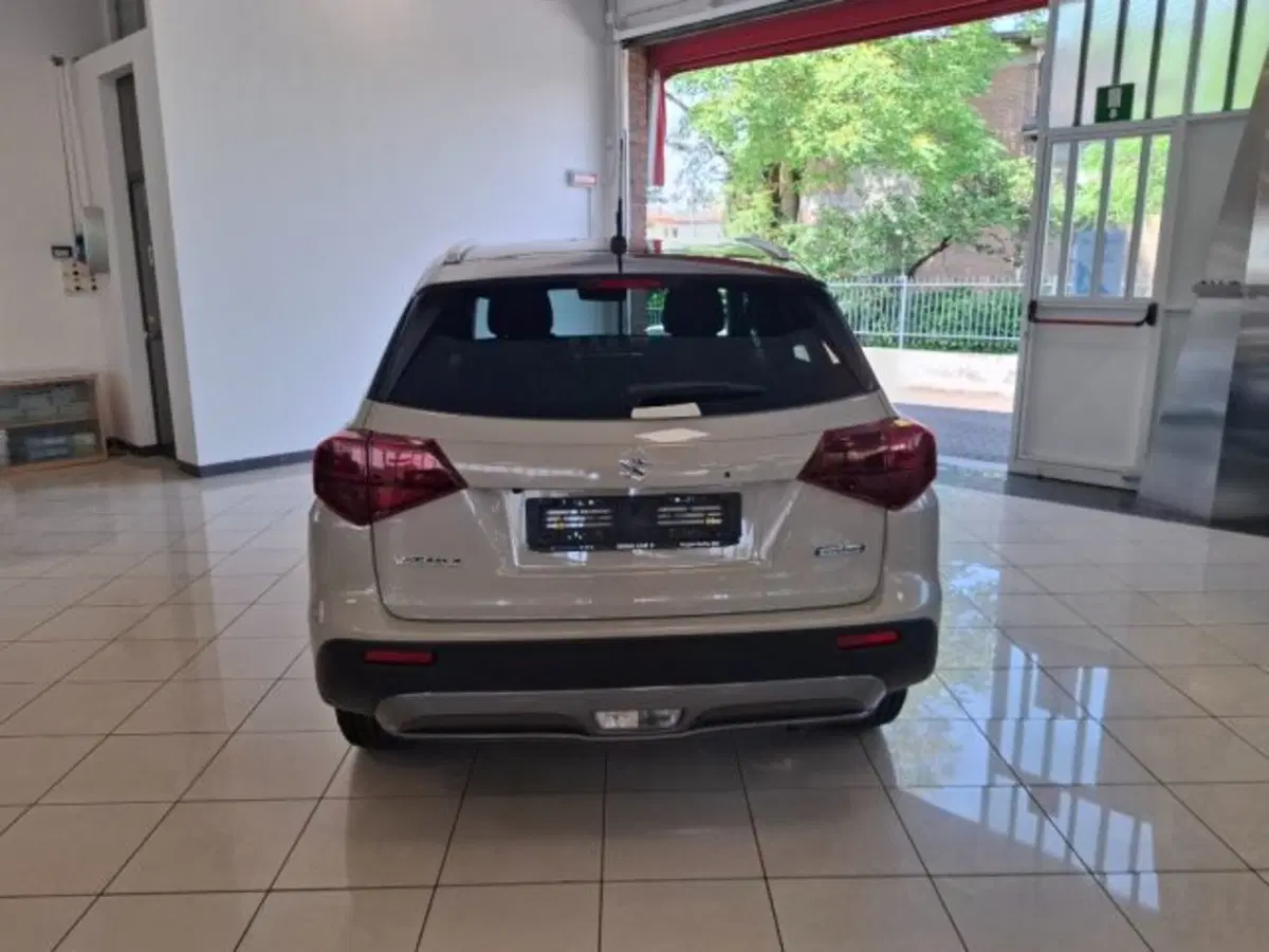 Suzuki Vitara nuova a Reggio Emilia (4)