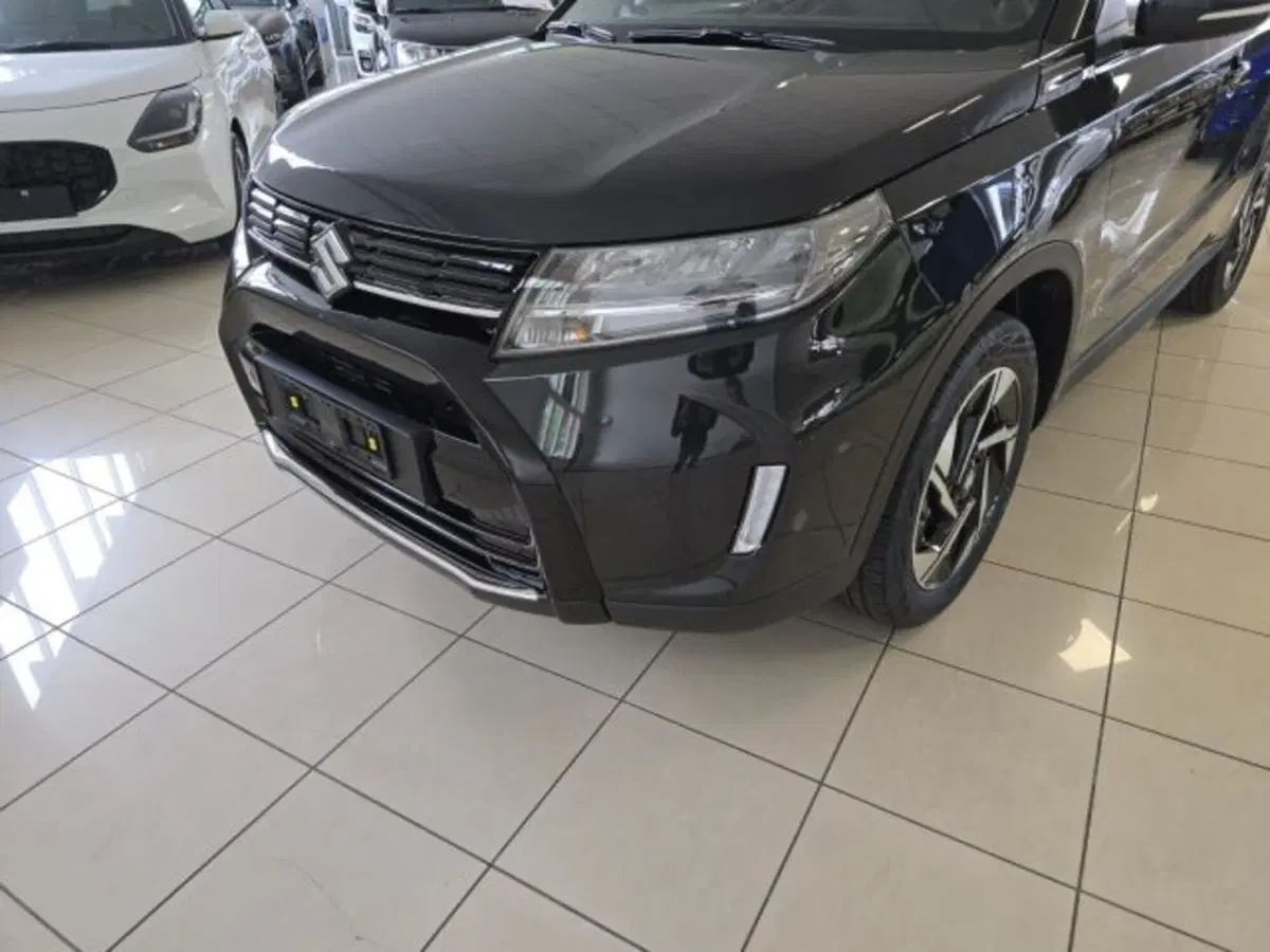 Suzuki Vitara nuova a Reggio Emilia (17)
