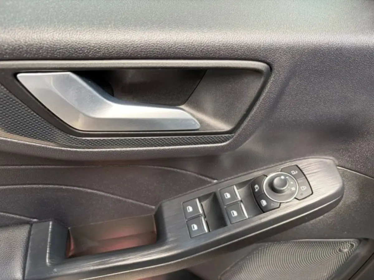 Ford Kuga usata a Lodi (13)