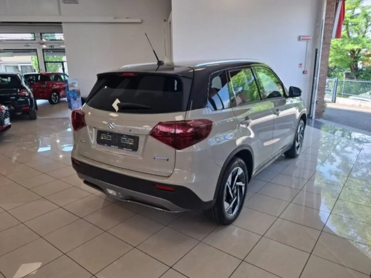 Suzuki Vitara nuova a Reggio Emilia (5)