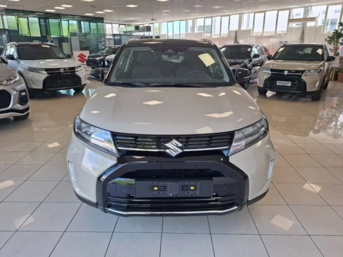 Suzuki Vitara nuova a Reggio Emilia (8)