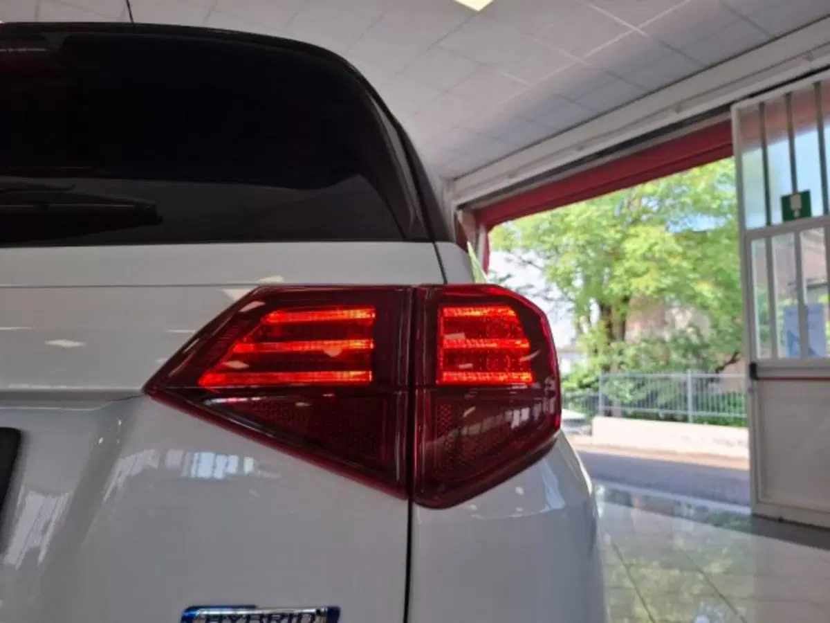 Suzuki Vitara nuova a Reggio Emilia (18)