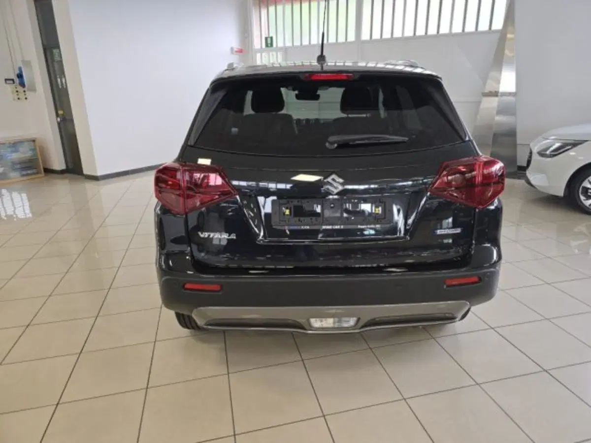 Suzuki Vitara nuova a Reggio Emilia (4)
