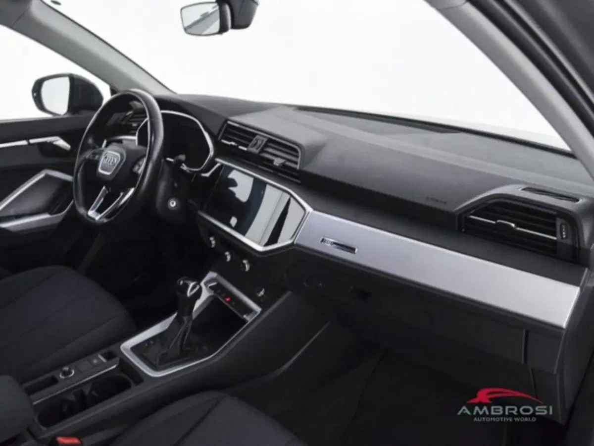 Audi Q3 Sportback usata a Perugia (12)