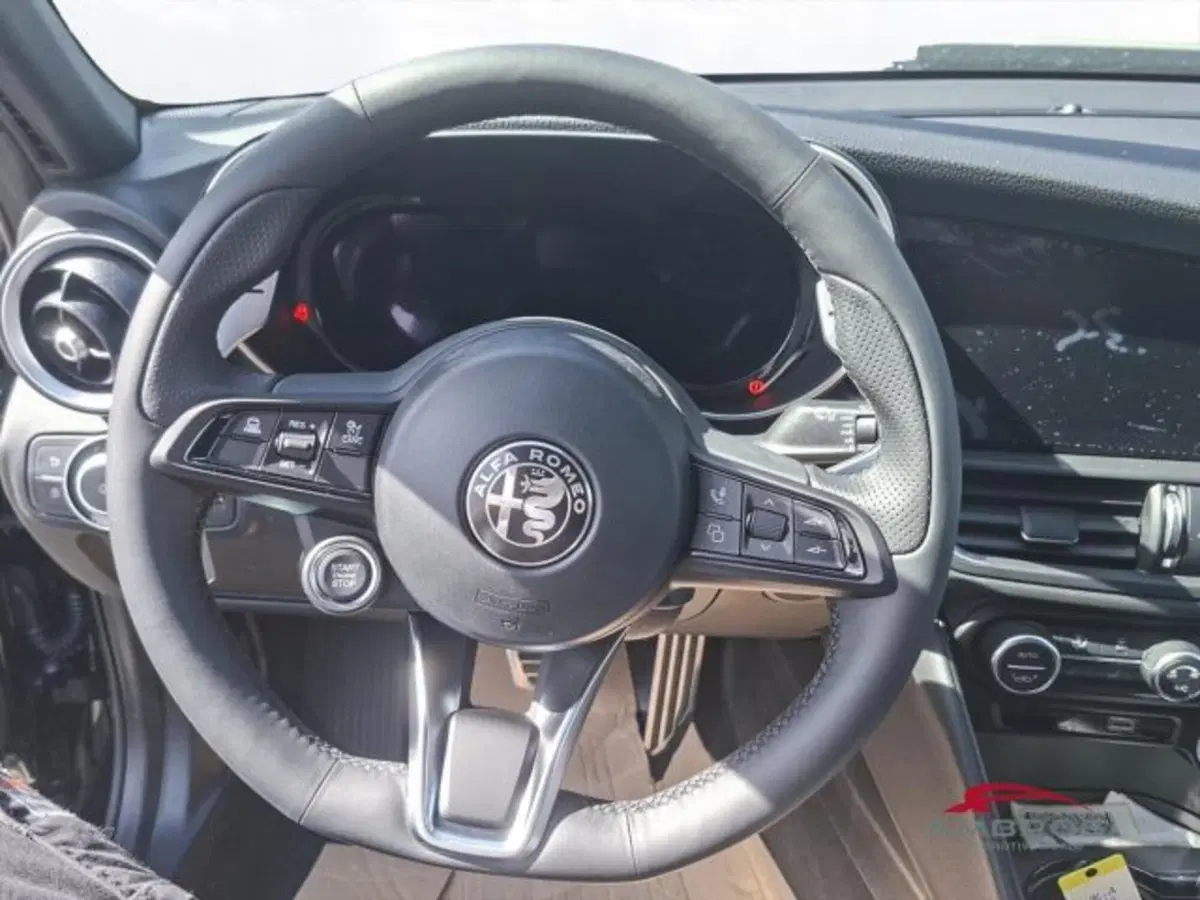 Alfa Romeo Giulia nuova a Perugia (12)