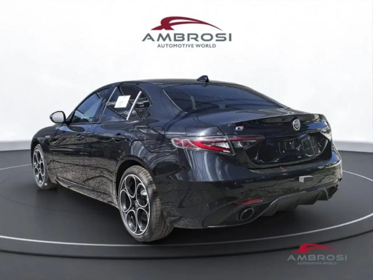 Alfa Romeo Giulia nuova a Perugia (4)