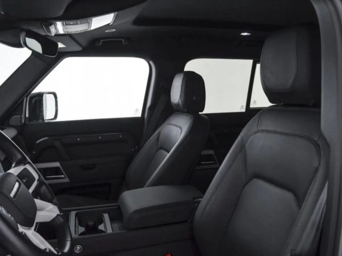 Land Rover Defender usata a Perugia (14)