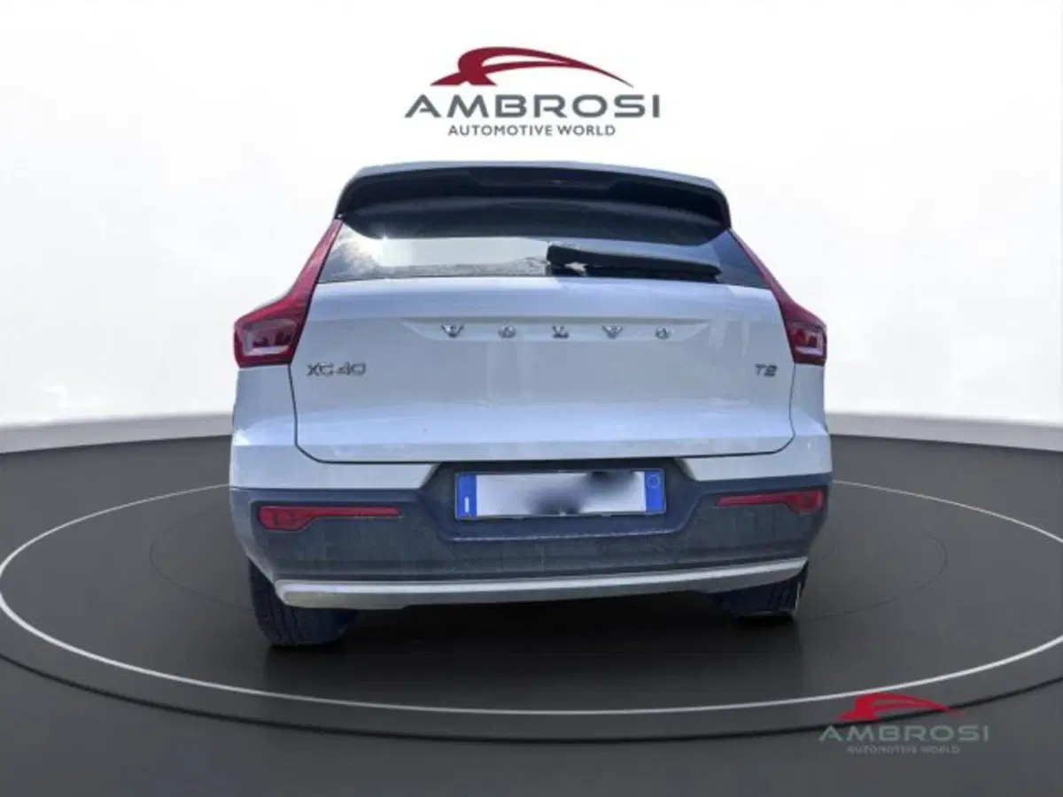 Volvo XC40 usata a Perugia (6)