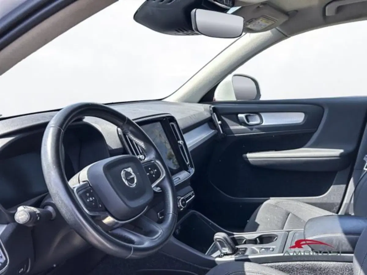 Volvo XC40 usata a Perugia (7)