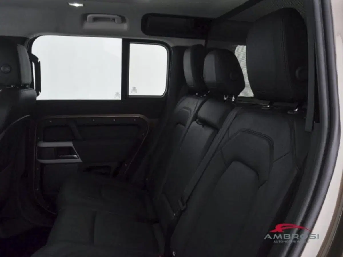 Land Rover Defender usata a Perugia (10)