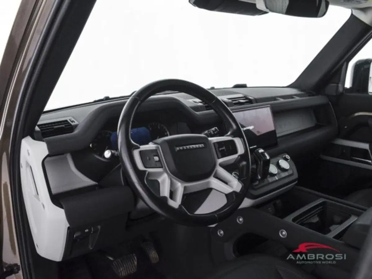 Land Rover Defender usata a Perugia (8)