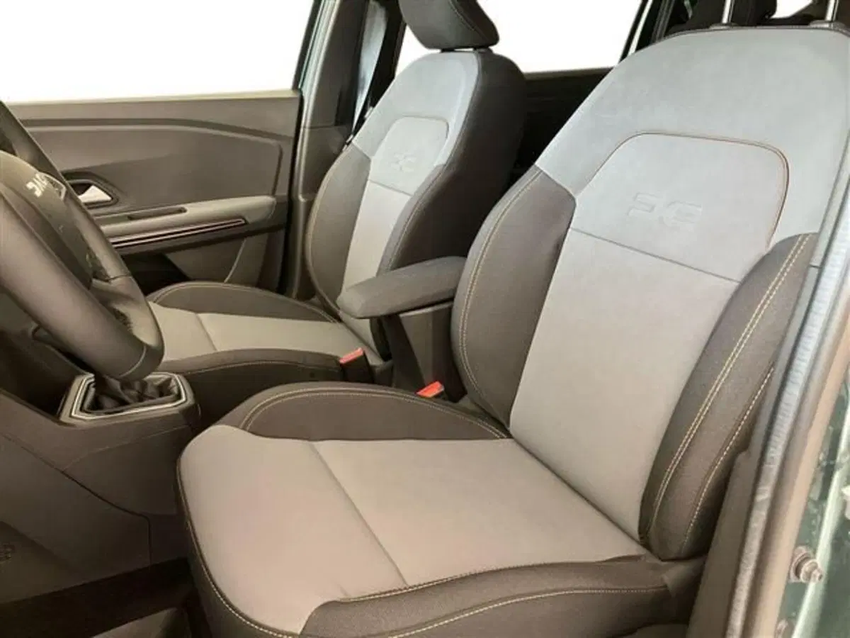 Dacia Jogger nuova a Como (10)