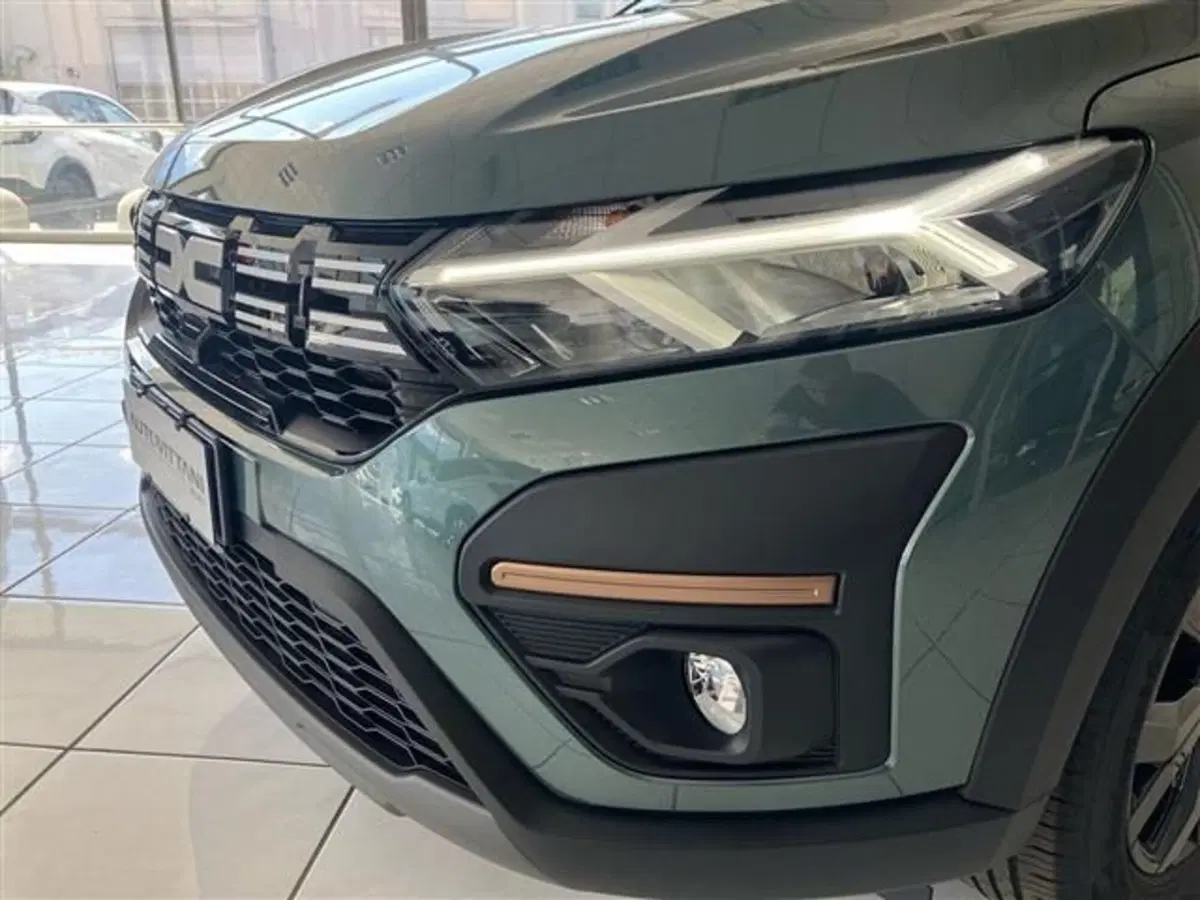 Dacia Jogger nuova a Como (7)