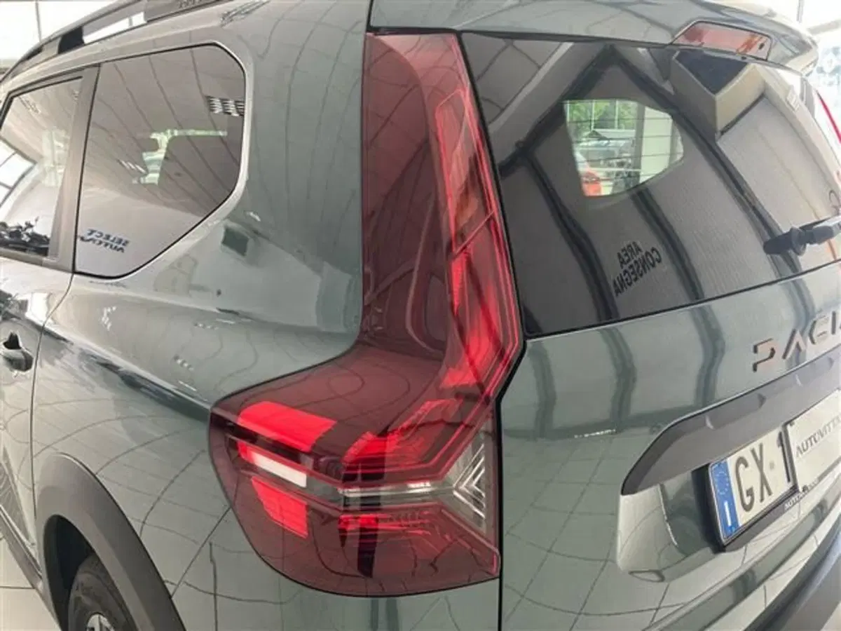 Dacia Jogger nuova a Como (8)