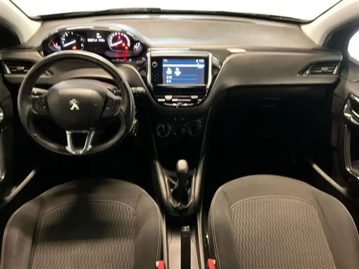 Peugeot 208 usata a Como (10)