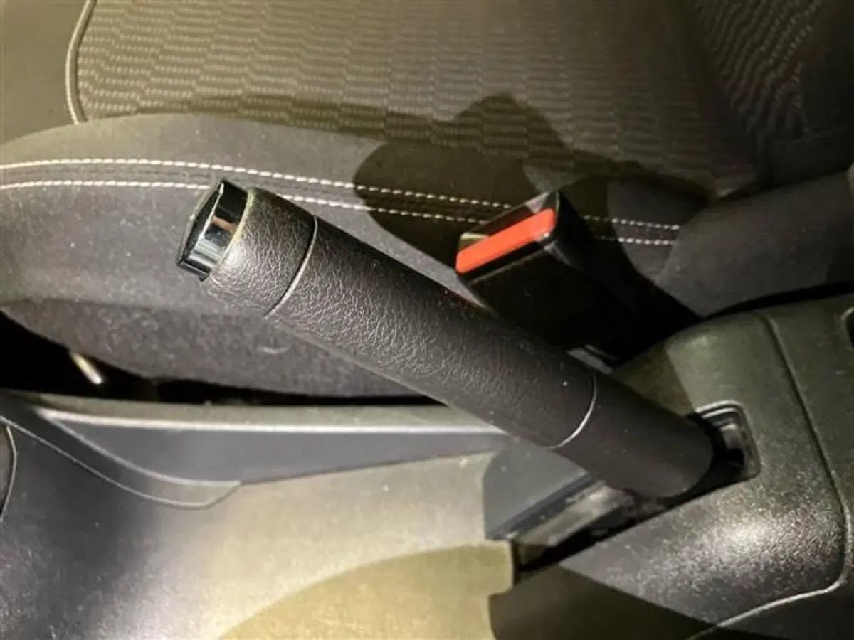 Peugeot 208 usata a Como (19)