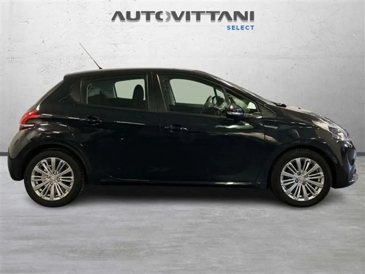 Peugeot 208 usata a Como (6)