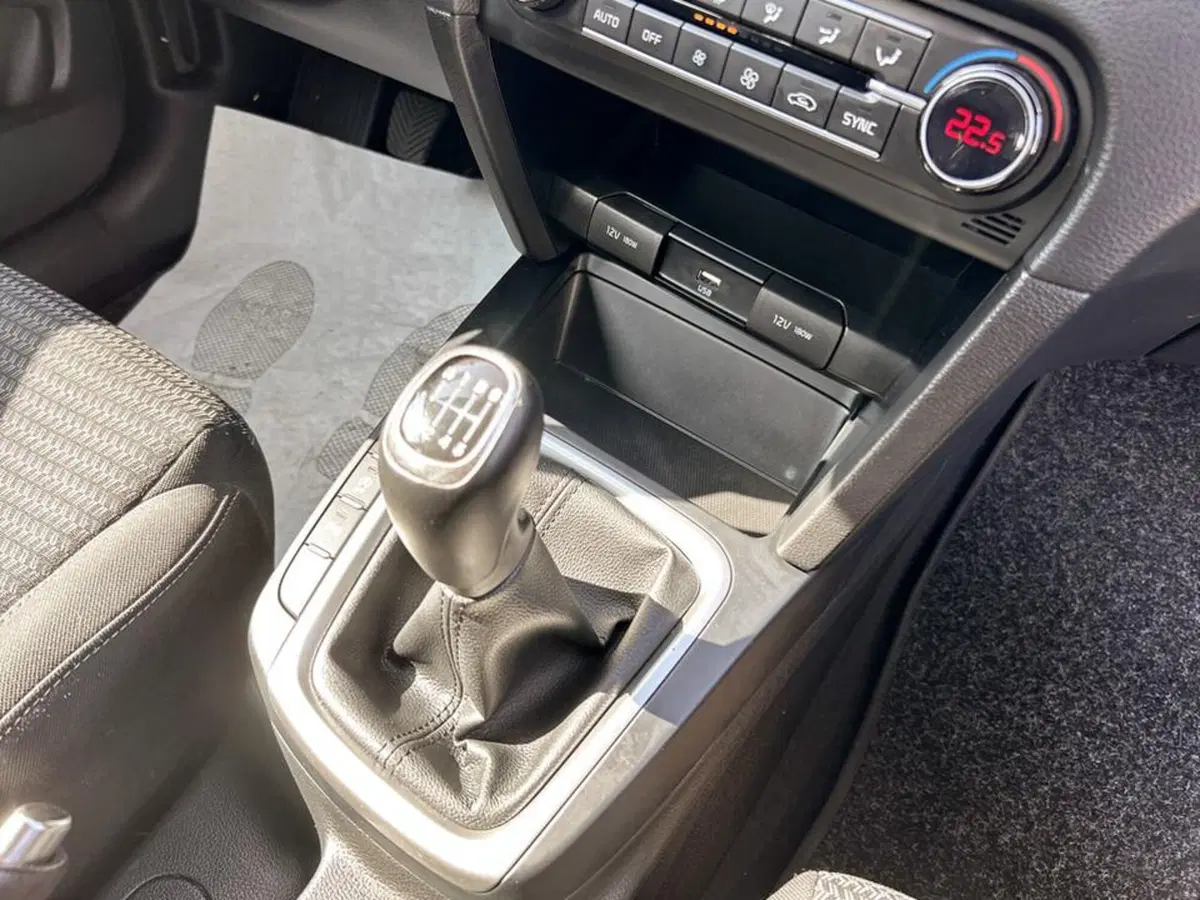 Kia Ceed usata a Piacenza (15)