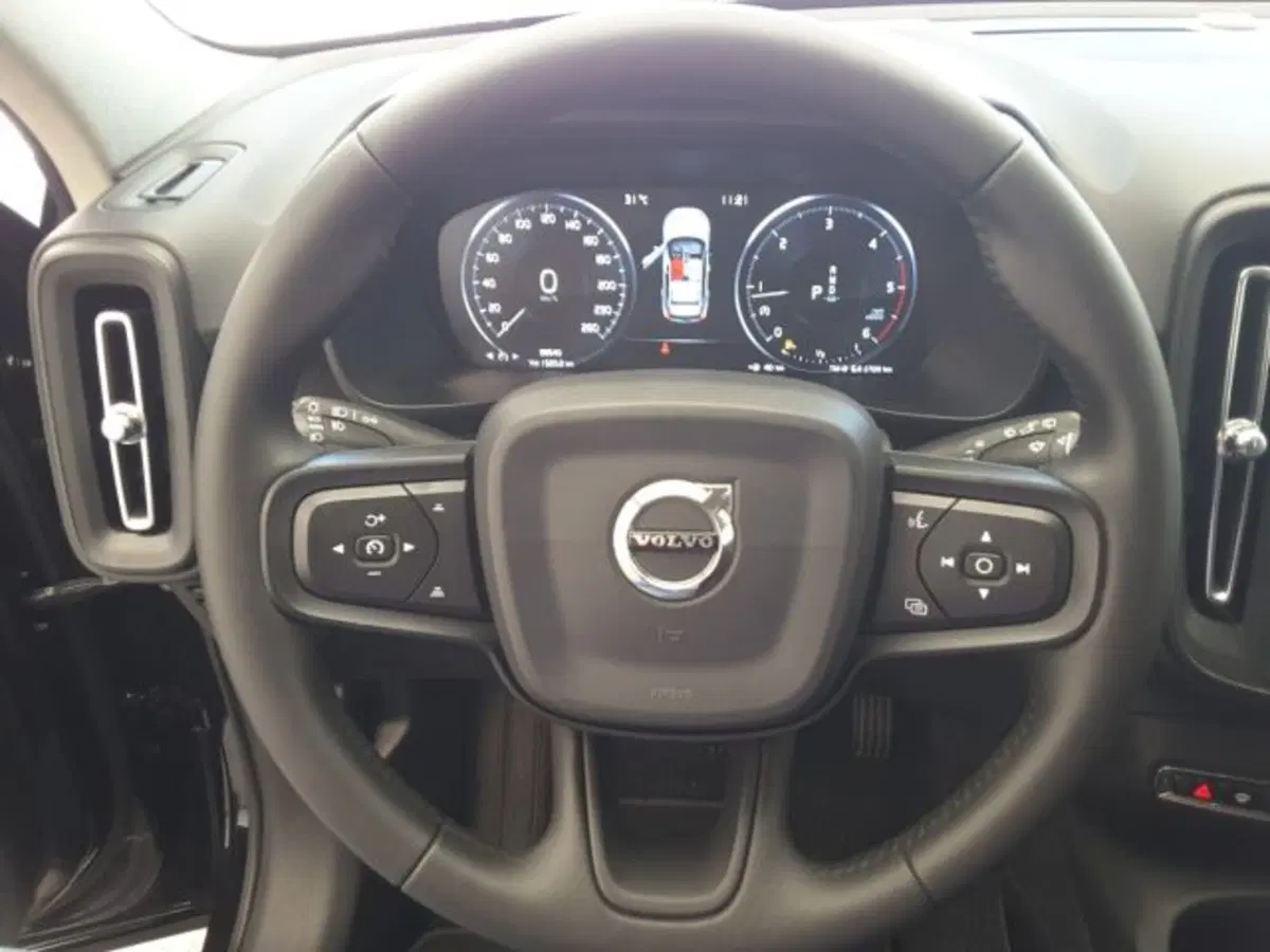 Volvo XC40 usata a Firenze (7)