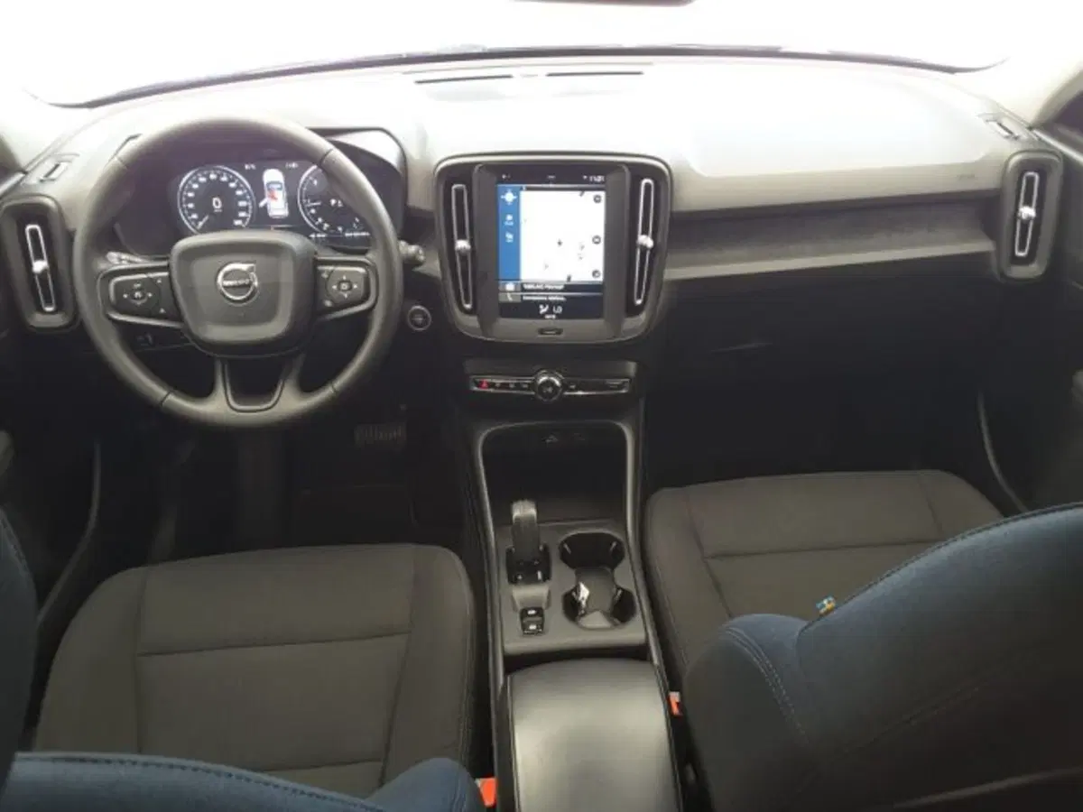 Volvo XC40 usata a Firenze (9)