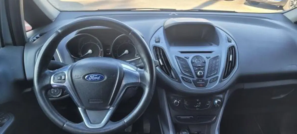 Ford B-Max usata a Napoli (10)
