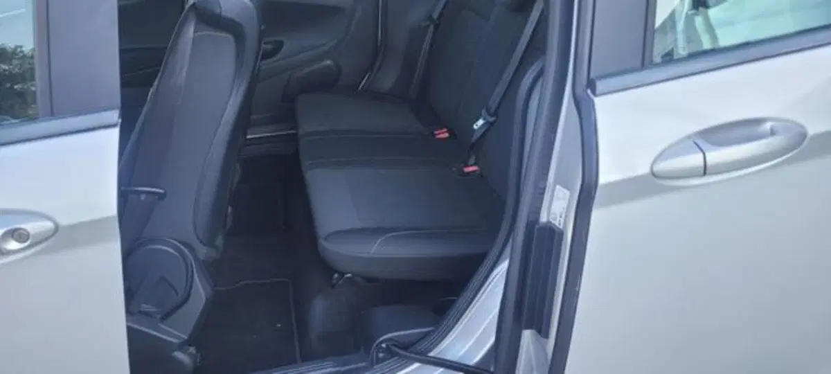 Ford B-Max usata a Napoli (7)